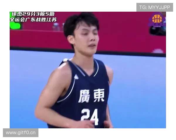 [CBA]徐杰运球被抢断 克里斯扣篮轻取两分.