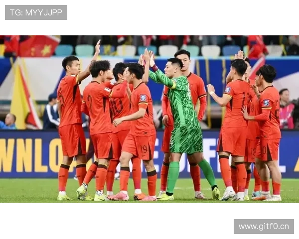 国足半场0-2落后 喀麦隆两球迅速破门 国足半场0-2落后 喀麦隆两球迅速破门